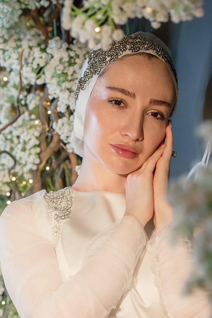 Стильная невеста в платке: как найти безупречное решение?